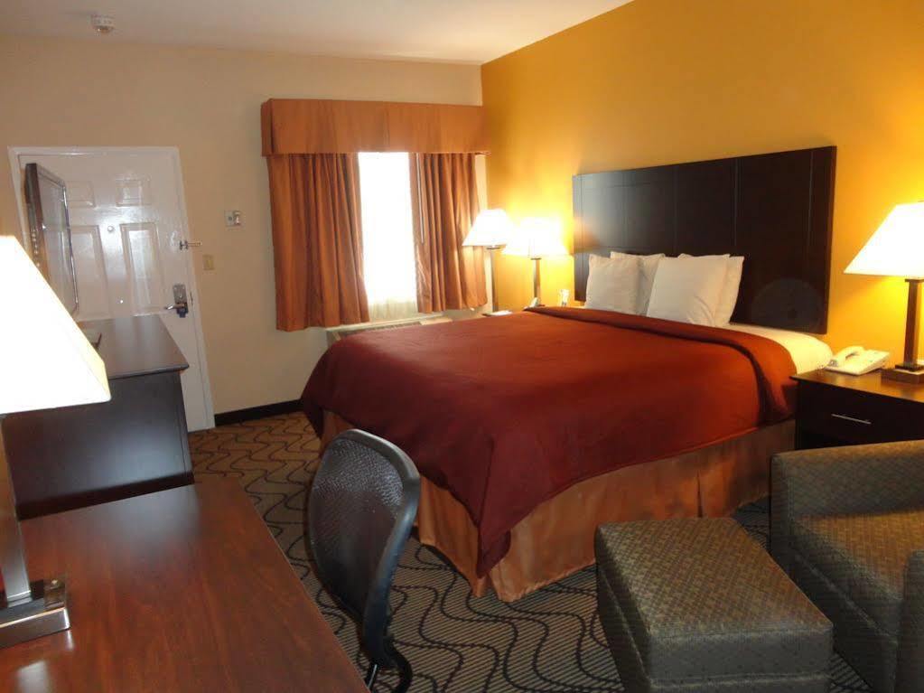 Best Western Lake Conroe Montgomery Extérieur photo